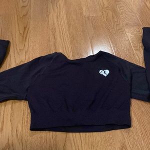Women’s best black long sleeve crop top. Never worn